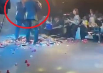 Αντύπας: Θαμώνας ανέβηκε στην πίστα και τον χτύπησε – Το σοκαριστικό βίντεο