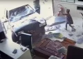 Βραζιλία: Η στιγμή που αυτοκίνητο παρασέρνει και εκσφενδονίζει 5χρονη σε τζαμαρία(Βίντεο)