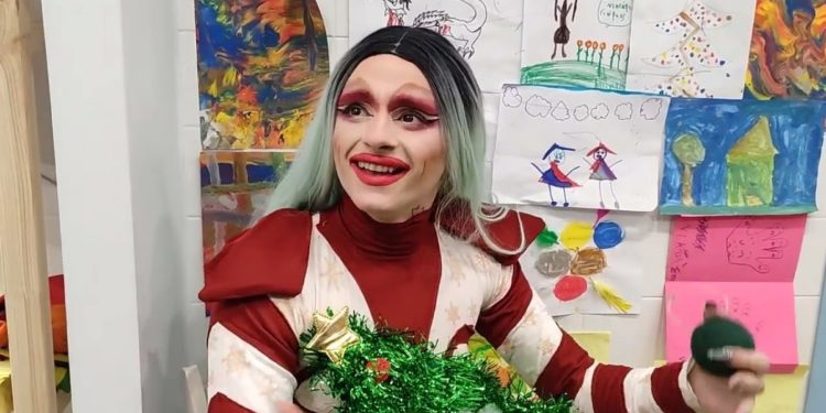 Θεσσαλονίκη: Σάλος με την Drag Queen – «Οι γονείς που αντέδρασαν, δεν θα έπρεπε να έχουν παιδιά» είπε