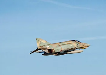 Πολεμική Αεροπορία: Βρέθηκαν τα πρώτα συντρίμμια του Φάντομ που έπεσε νότια της Ανδραβίδας