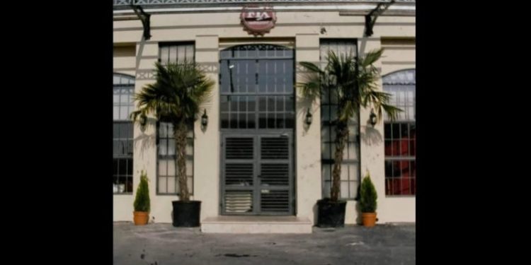 Θεσσαλονίκη: Μπουλντόζες κατεδαφίζουν το «ΦΙΞ» – Τέλος εποχής, 30 χρόνια μετά