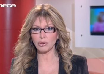 Παιχνιδιάρικο – Η Λίζα Δουκακάρου topless στην παραλία