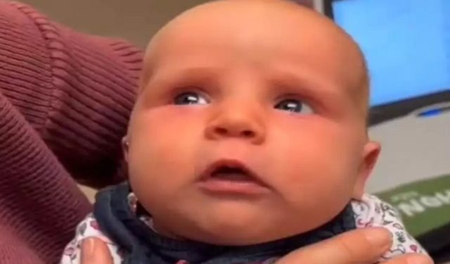 Η στιγμή που κωφό μωράκι ακούει για πρώτη φορά τη φωνή της μαμάς του – Θα «λυγίσετε» με το συγκινητικό βίντεο!