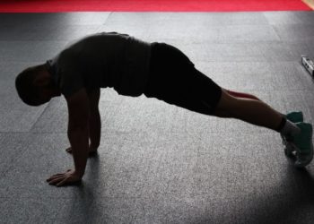 Σοκ! Προπονητής έβαλε τιμωρία 400 push ups σε μια ώρα σε μαθητές γυμνασίου και τους έστειλε στο νοσοκομείο