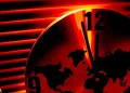 Το «Ρολόι της Αποκάλυψης» δείχνει 90 δευτερόλεπτα πριν τα μεσάνυχτα