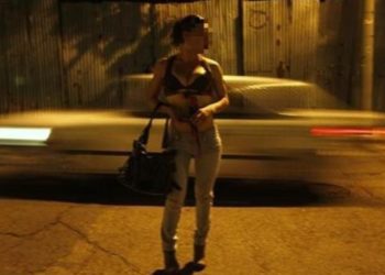 Σάλος στην Θεσσαλονίκη – Χώρισε γνωστό ζευγάρι όταν η σύζυγος έμαθε ότι ο άντρας της είναι… τραβεστί