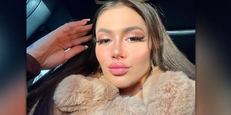 Έλενα Τσαγκρινού: Μου στέλνουν «πώς έγινες έτσι;»