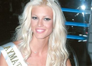 Βάσω Κολλιδά – Η playmate χωρίς ίχνος ρούχου