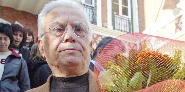 Πέθανε ο Νίκος Ξανθόπουλος – Θλίψη για τον αγαπημένο ηθοποιό