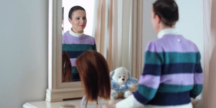 Συγκλονιστικό βίντεο από Θεσσαλονικιά – «Δίνω μάχη με τον καρκίνο, για 2η φορά»