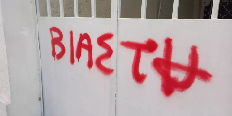 Κολωνός: Στην ανακρίτρια οι 5 συλληφθέντες για τον βιασμό της 12χρονης