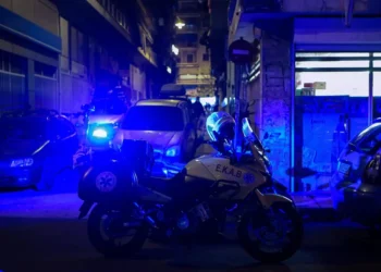 Θεσσαλονίκη: Άγριο ξύλο και πυροβολισμός τα ξημερώματα στα Λαδάδικα – Στο νοσοκομείο δύο άτομα