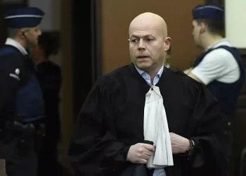 Politico για Εύα Καϊλή: Την ανέλαβε ο δικηγόρος του Σαλάχ Αμπντεσλάμ που έπνιξε στο αίμα το Παρίσι