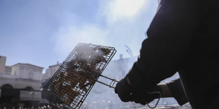 Τσικνοπέμπτη με καλό καιρό και μικρή άνοδο της θερμοκρασίας