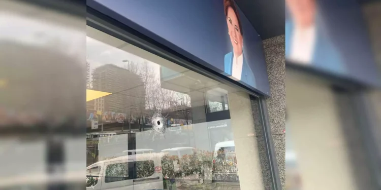 Τουρκία: Ένοπλη επίθεση εναντίον του Καλού Κόμματος στην Κωνσταντινούπολη