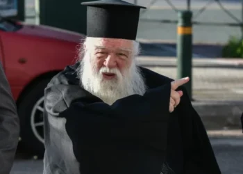 Νέο παραλήρημα Αμβρόσιου – Αποκαλεί «διαβολόπαιδο» τον Ιατρόπουλο