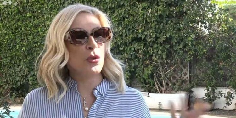 Έφη Σαρρή: Φυσικά και κάνω πλαστικές, πώς αλλιώς θα διατηρηθεί ένας άνθρωπος 82 ετών;