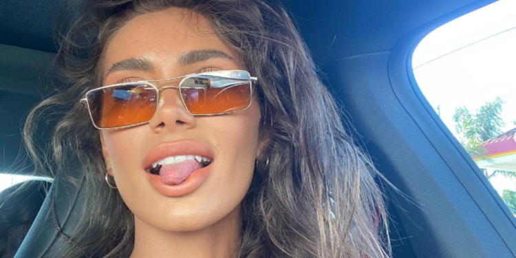 Τύφλα να ’χει η Ιρίνα Σάικ! Καυτή Αλβανίδα που της μοιάζει σαρώνει στα social χωρίς σουτιέν (Εικόνες)