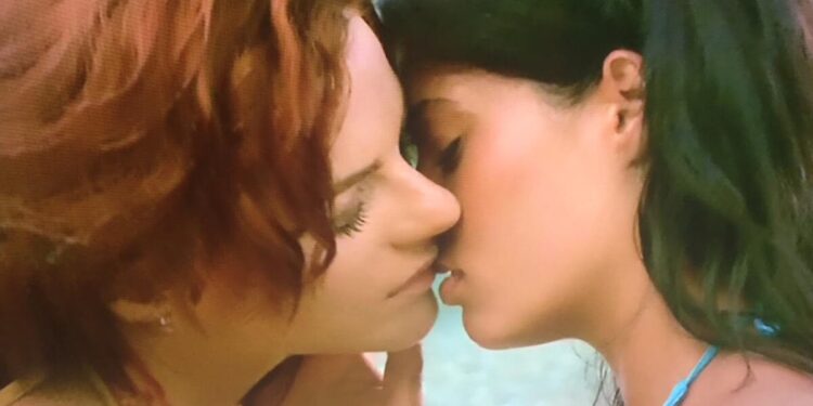 Τιμημένο αρχείο: Όταν η Ναταλία Λιονάκη έκανε σεξ με την Μαρία Κορινθίου (Βίντεο)