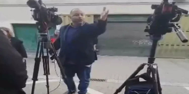 Τέμπη: Προσαγωγές δημοσιογράφων και οπερατέρ μετά από μήνυση του δικηγόρου Ανδρέα Θεοδωρόπουλου