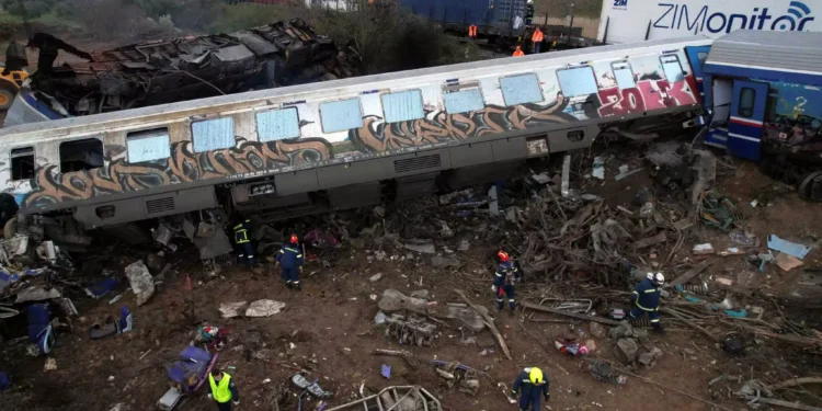 Σύγκρουση τρένων στη Λάρισα: Παρέμβαση Ντογιάκου για τα αίτια του δυστυχήματος