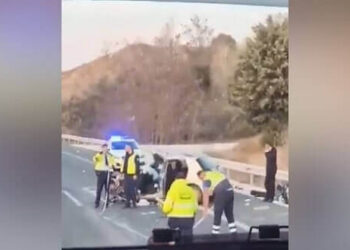 Τροχαίο στην Ε.Ο. Θεσσαλονίκης- Σερρών και επιχείρηση απεγκλωβισμού από την πυροσβεστική (Βίντεο)