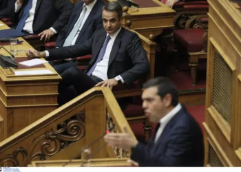 Εκλογές 2023: Χτυπά «κόκκινο» η πόλωση – Η στρατηγική της ΝΔ και ο όρος για το ντιμπέιτ