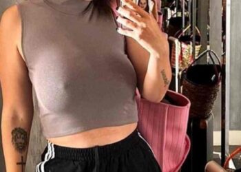 Ξεσάλωσε η κερατωμένη – Μέσα στο ασανσέρ χωρίς εσώρουχο