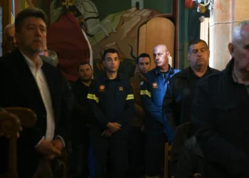 Τέμπη: Μνημόσυνο για τα θύματα της τραγωδίας