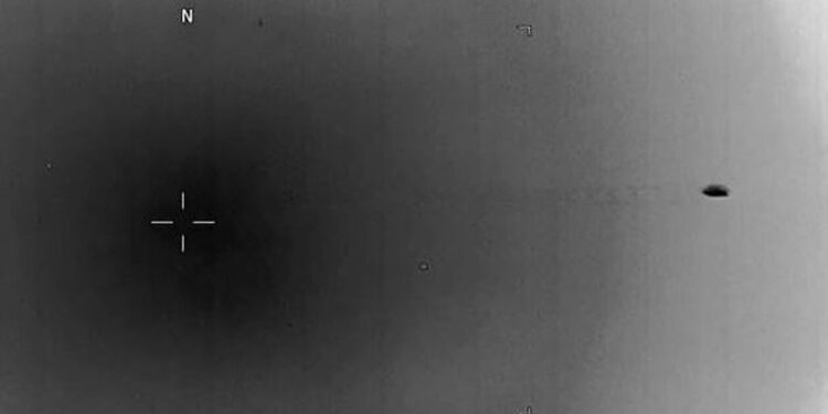 ΗΠΑ: Βίντεο του Πενταγώνου με UFO που πετάει δίπλα από αεροσκάφος