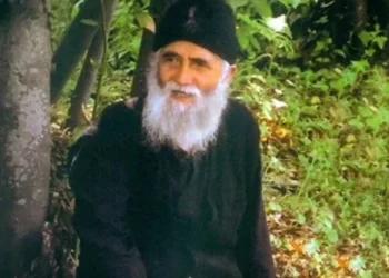 Ο Άγιος Παΐσιος “έδειξε” το λάθος που κάνουμε όλοι τη Μεγάλη Εβδομάδα – Το αρνί του Πάσχα και ασέβεια!