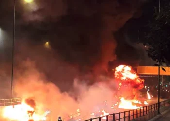 Η πιο εκρηκτική Ανάσταση: Έγινε η νύχτα μέρα στον Νέο Κόσμο (Βίντεο)