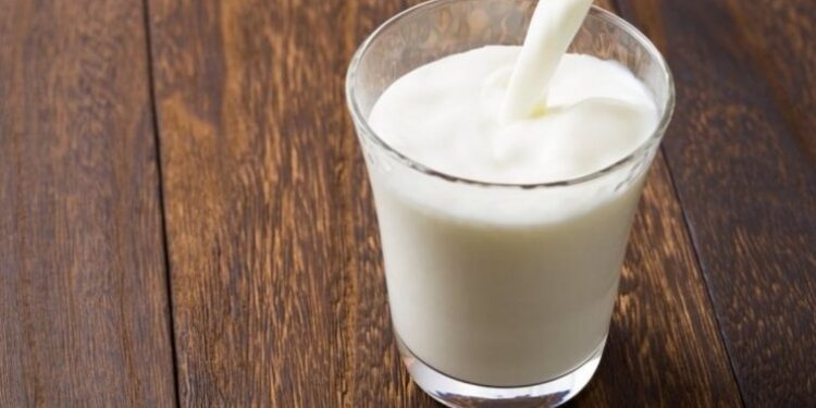 ΣΟΚ στην Πάτρα – Έδωσαν ληγμένα γάλατα σε μαθητές Δημοτικού Σχολείου