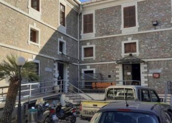 Βόλος: Μπήκε σε δημόσιο κτήριο κι άρχισε να αυνανίζεται!