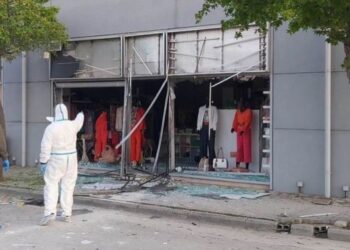 Λάρισα: Ανατίναξαν το μαγαζί του Νίκου Πιτσίλκα, υπεύθυνου διαιτησίας της ΕΟΚ