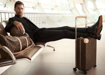 Με τον Μέσι στη νέα της διαφήμιση «απαντά» η Louis Vuitton στους διαδηλωτές που εισέβαλαν στα γραφεία της