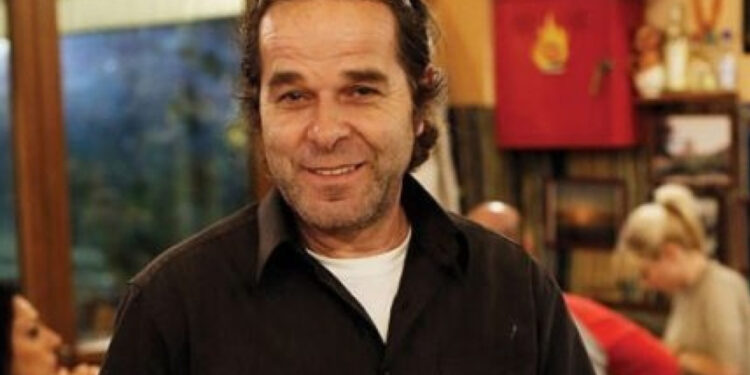 Λέσβος: Τον ζήλευε, λέει η αδερφή του 55χρονου τον οποίο περιέλουσε με βενζίνη και του έβαλε φωτιά η σύζυγός του