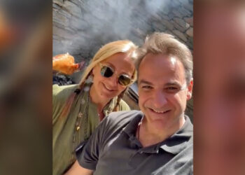 Κυριάκος Μητσοτάκης στο Tik Tok: Ήρθε η ώρα να ασχοληθούμε με το αρνί και το κοκορέτσι, χρόνια πολλά (βίντεο)