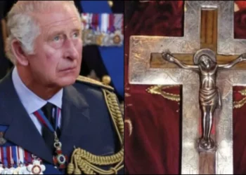 Οι Ελληνικές και Χριστιανικές τιμές που θα ακολουθήσει: «Τίμιο ξύλο» για την στέψη του Κάρολου και λάδι από τα Ιεροσόλυμα