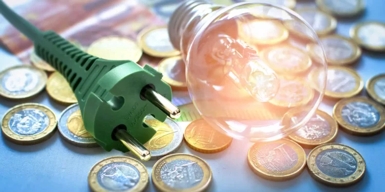 Λογαριασμοί ρεύματος: Έρχεται χαράτσι 7,6 ευρώ τον μήνα