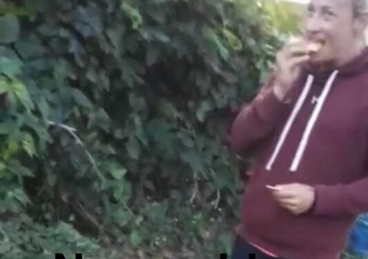 “Survivor All Star” Βόμβα – Η Σκαφιδά τρώει κρυφά απο τους ντόπιους και μοιράζει φιλιά(Εικόνα&Βίντεο)