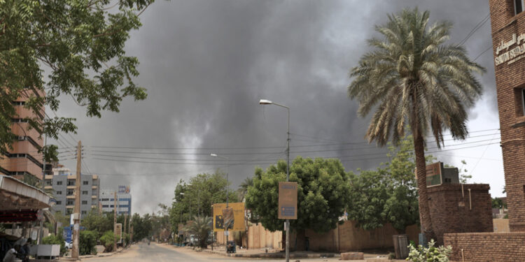 Σουδάν: Βίντεο από την Μητρόπολη με τους εγκλωβισμένους Έλληνες – «Συνεχείς πυροβολισμοί και εκρήξεις»