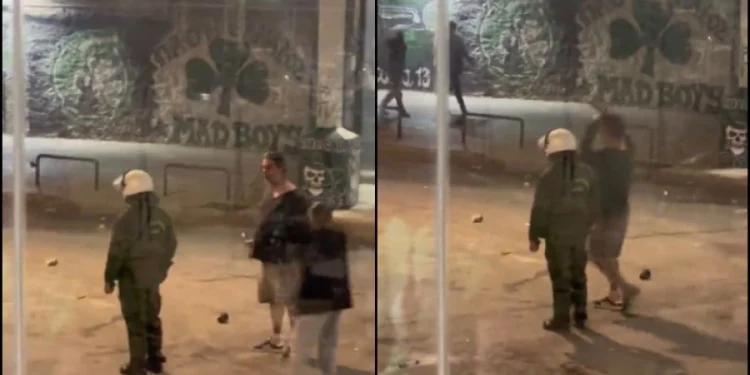 Μπισμπίκης σε ρόλο «πυροσβέστη» στα επεισόδια με τα ΜΑΤ έξω από τη Λεωφόρο: Άκουσε μπινελίκια(Βίντεο)