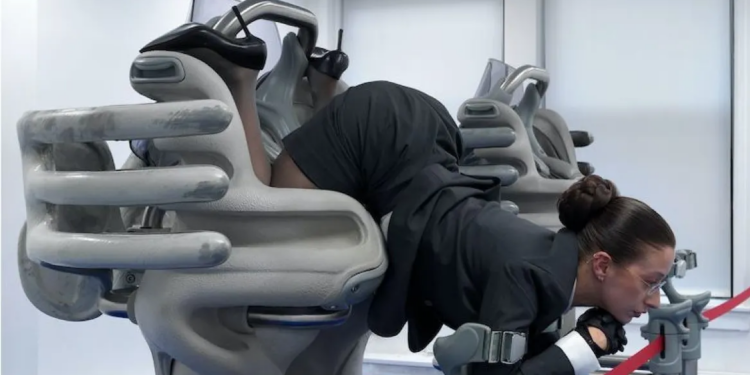 «Continental Breakfast»: Τα αλλόκοτα γλυπτά που προκάλεσαν… απορία στα social media