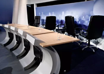 Debate πολιτικών αρχηγών: Οι θεματικές ενότητες και η διαδικασία – Τι θα δούμε απόψε