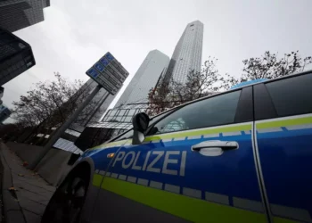 Γερμανία: Πυροβολισμοί σε εργοστάσιο της Mercedes στην Στουτγκάρδη – Τουλάχιστον ένας νεκρός