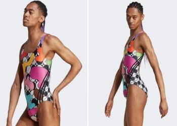 Adidas: Σάλος με τη διαφήμιση των γυναικείων μαγιό με μοντέλα άνδρες