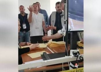 Εκλογές Χειμάρρα: Βλέπουν τη νίκη Μπελέρη και εμποδίζουν την καταμέτρηση(Βίντεο)