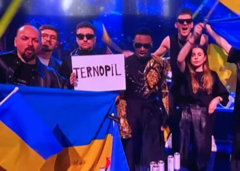 Eurovision 2023: Βομβαρδισμοί στη γενέτειρα των Tvorchi όταν η Ουκρανία ανέβηκε στη σκηνή