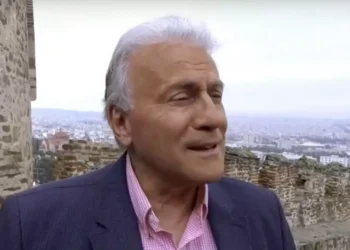 Παναγιώτης Ψωμιάδης: Πιτσιρικάς ήμουν ένα αγρίμι, το όνειρό μου ήταν να γίνω δεσπότης(Βίντεο)